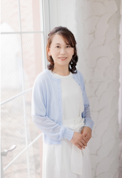 代表　榊原万里