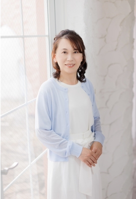代表　榊原万里