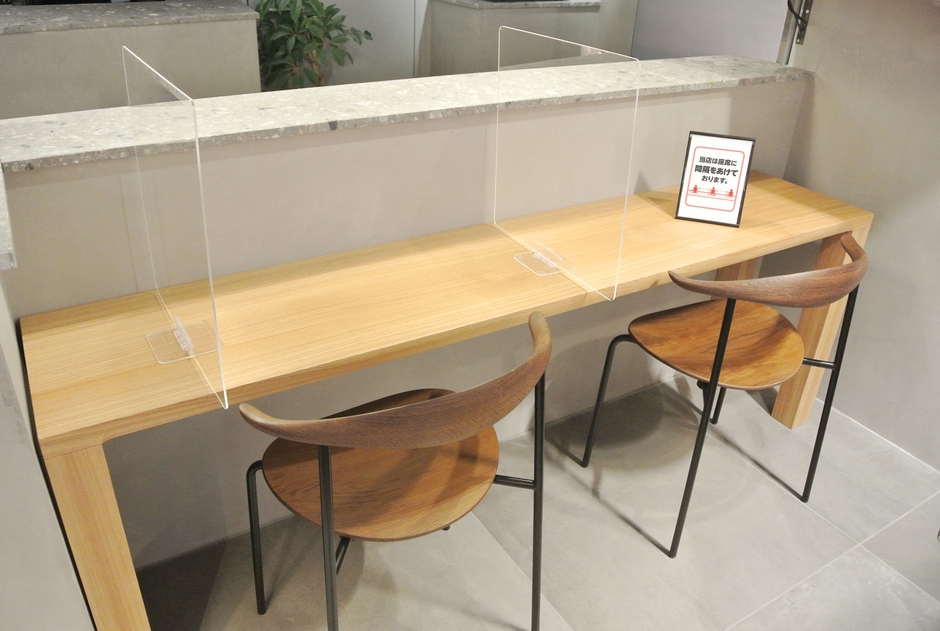 卓上仕切り等もトータルでご提案