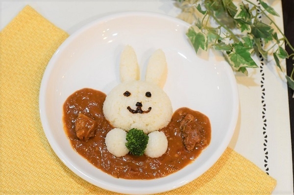 限定メニュー「うさちゃんハヤシ」