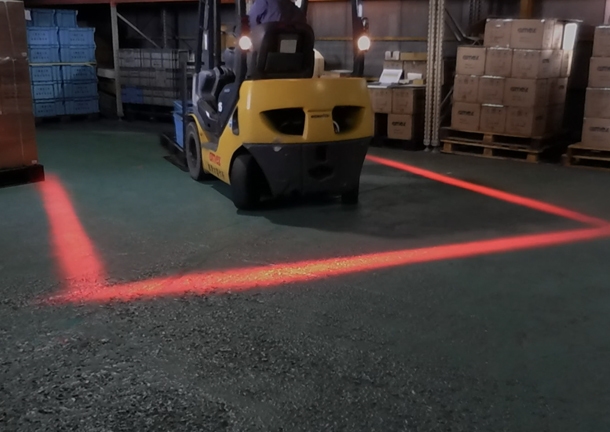 LEDラインライト 照射イメージ(レッド/3個使用の場合)