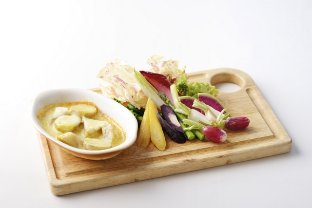 春野菜の収穫祭 ~アーティチョーク、 新じゃがいものラクレットチーズグラタン