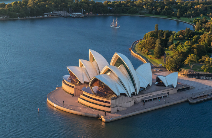 Sydney Opera House 　Mandatory credit: Cultural Attractions of Australia