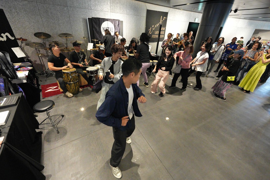 4F LA CALLE パーカッションダンスセッション　2024年度の様子