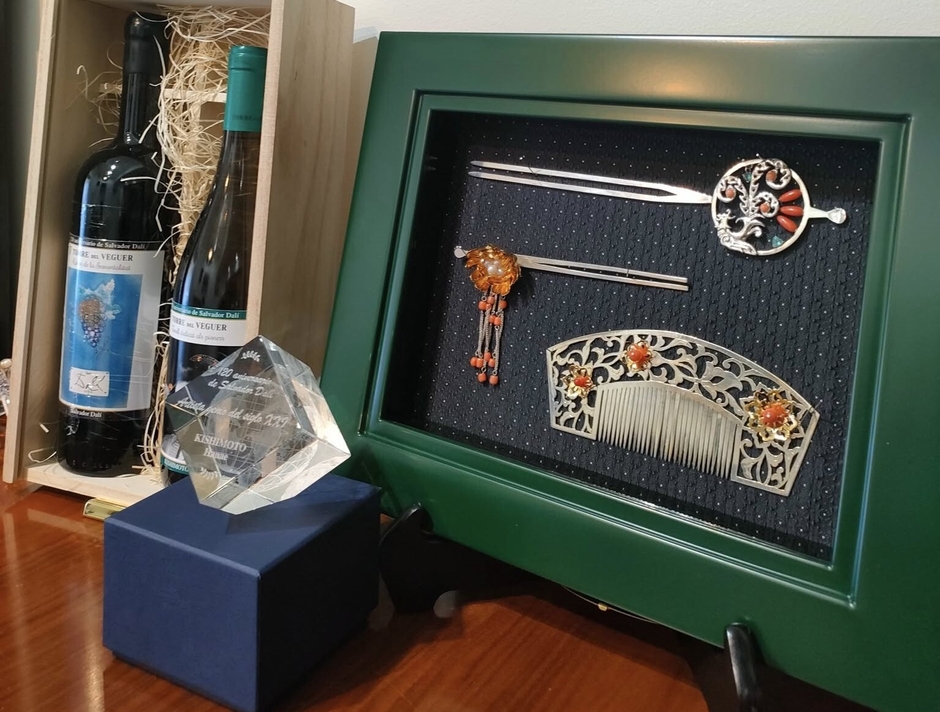 2024年『21世紀の天才アーティスト』の称号が授与される