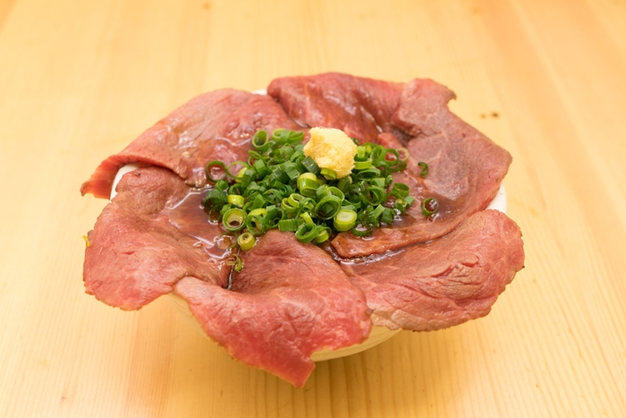 Rare Rare(レアレア)「和牛トウガラシの炙り丼」
