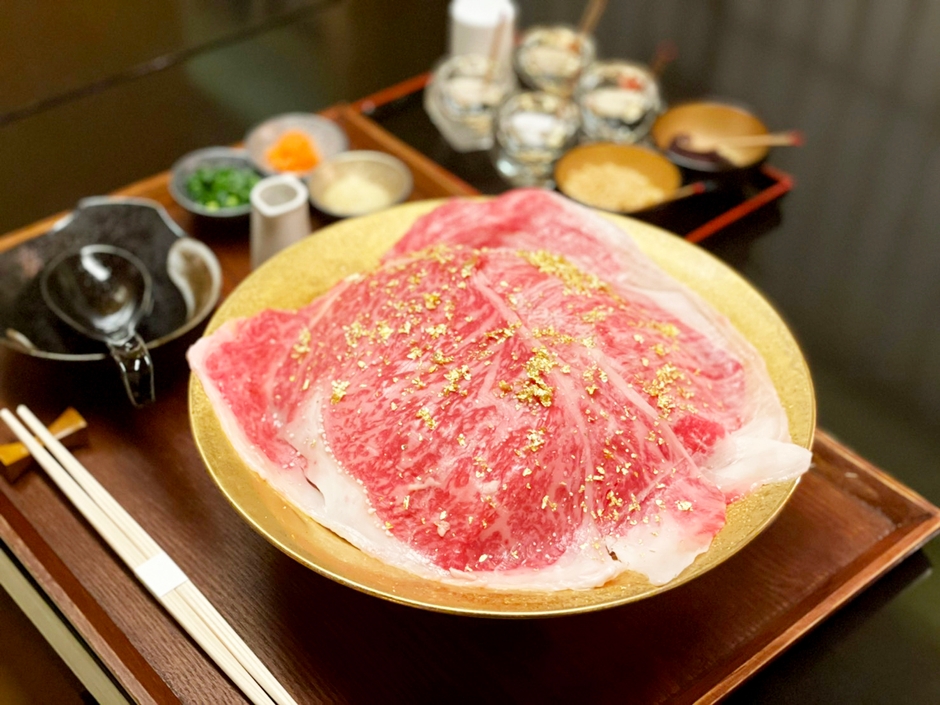 A5松阪牛サーロインラーメン1枚1,800円(※写真は2枚のせになります。)