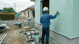 燃料費高騰の裏で起きる「塗料消失」の危機。過去の教訓から学ぶ、いま私たちが守るべきもの