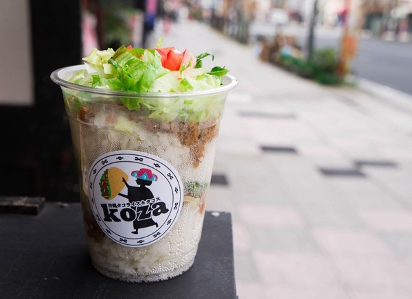 人気のカップタコライス