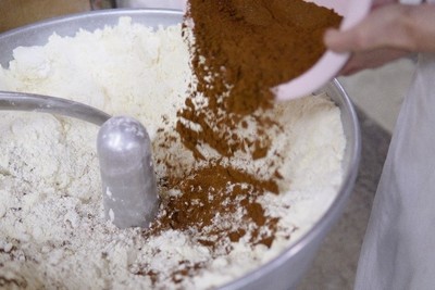 『珈琲味 博多カステラ』製造過程1