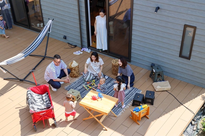 #1 WEEKEND HOUSE(1)