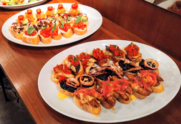 数種類のピンチョス