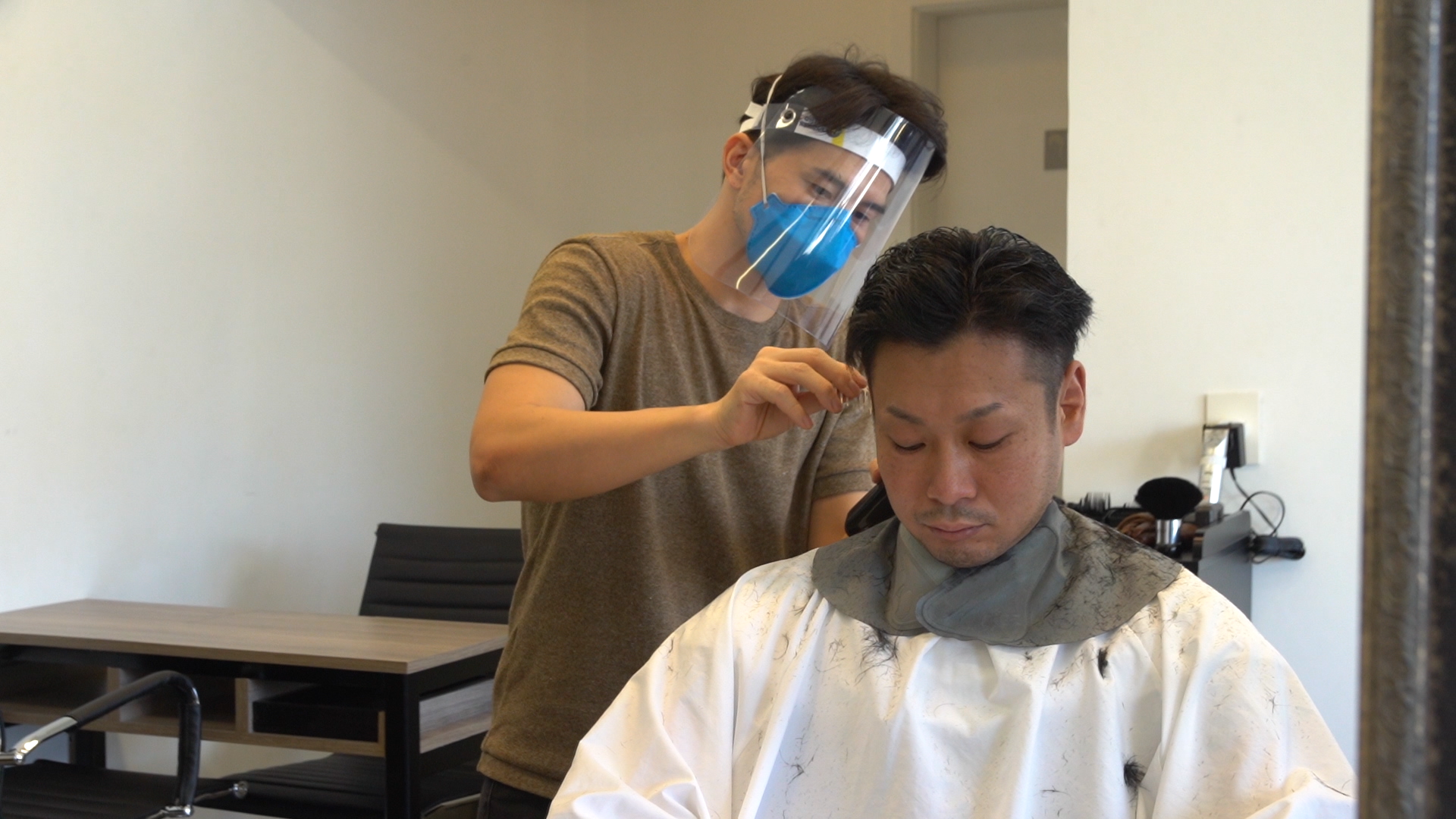 ブラジル 韓国 インド 文化の違いを乗り越え 海外で挑戦する日本人美容師の仕事に密着 7 5 日 Backstage バックステージ Newscast