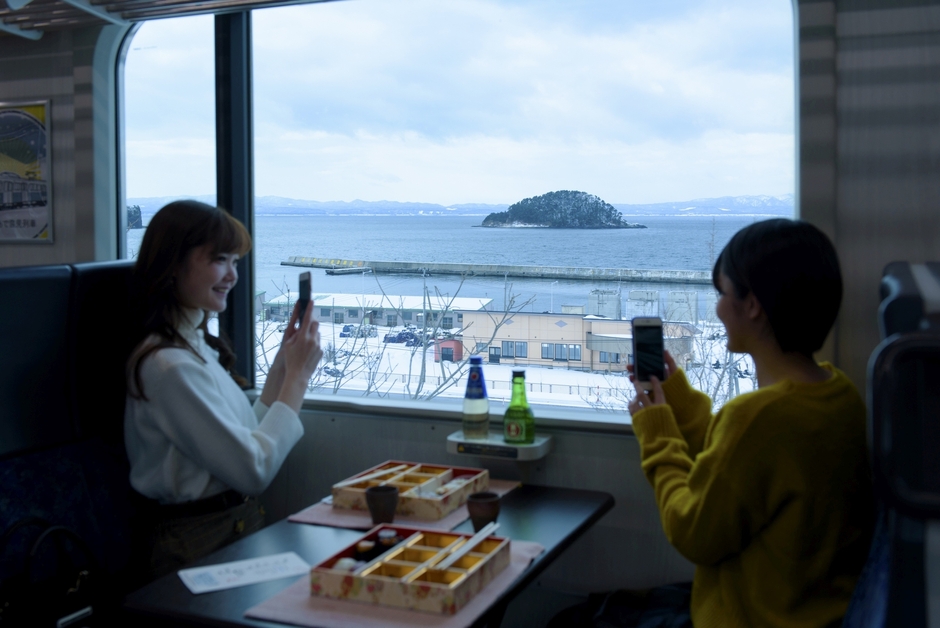 【青森屋】酒のあで雪見列車 車窓