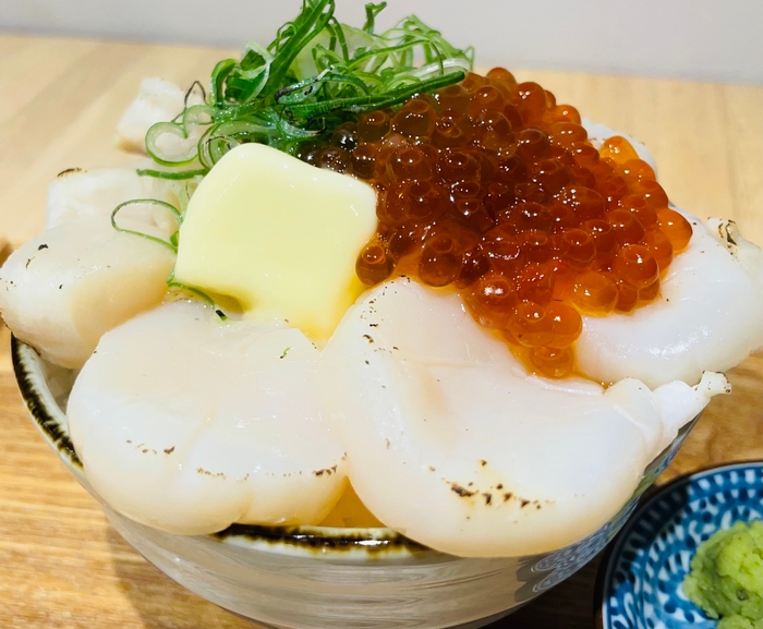 エキスがたまらんホタテバター丼