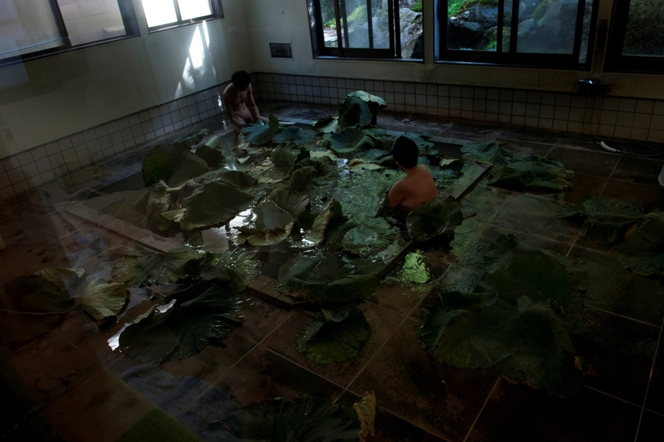 志賀理江子作品　「藤島旅館」　2016年