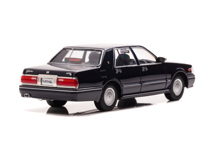 右後:1/43 日産 グロリア CLASSIC SV (PY31) 1998 Dark Blue Pearl