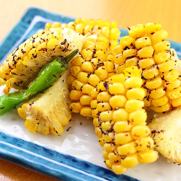 赤しその香りとほんのり甘酸っぱさがクセになる!揚げとうきび(ゆかり) 330円+税