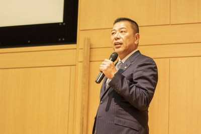 代表取締役社長 CEO 原田 隆朗