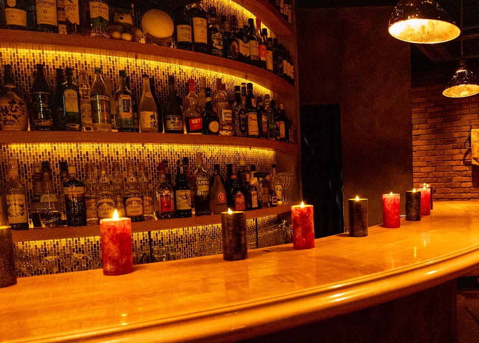 ホテル／バー向け　レッドと黒のカスタマイズ色