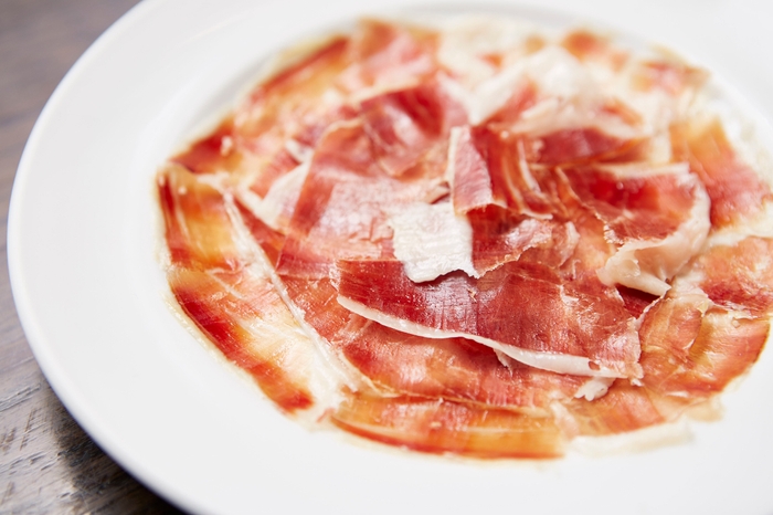 ハモン イベリコ デ ベジョータ ホセリート社、36ヶ月熟成させた最高級生ハム