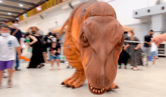 T-REXがいきなり登場