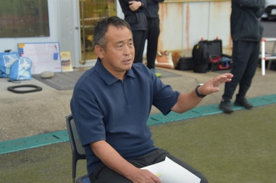 チーム状況などを答える米田監督