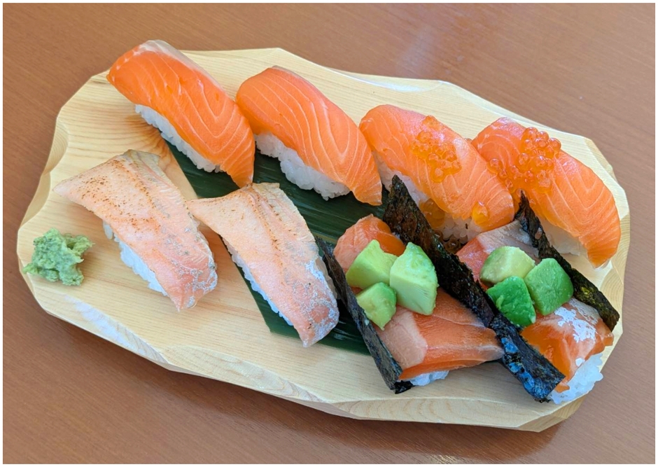 富士山サーモン満喫すし