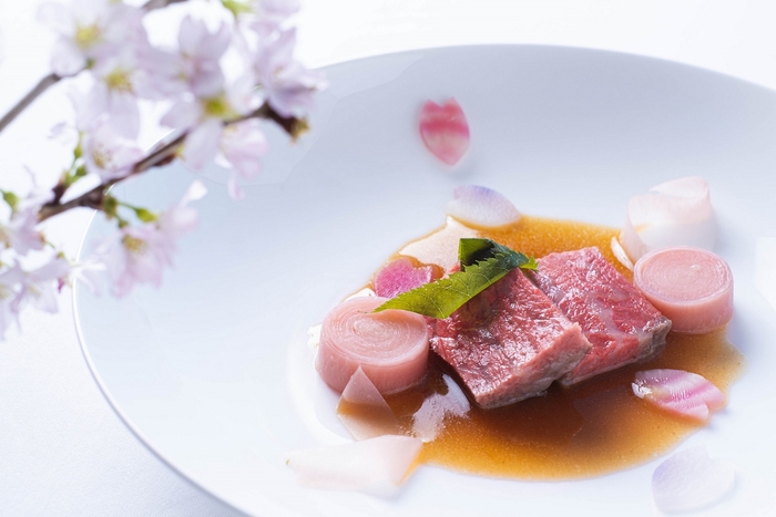 桜の香りを移した黒毛和牛