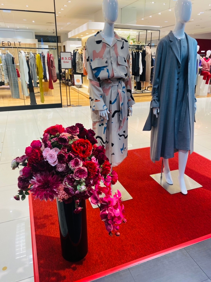 2階〜9階のフロア装飾