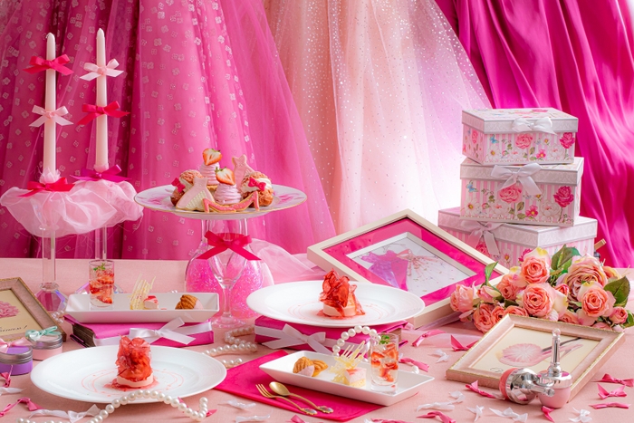 girl's pink strawberry tea partyイメージ画像