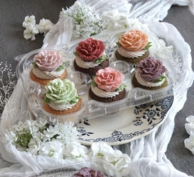 母の日限定！ 思いを咲かせる「カーネーションカップケーキBOX」など 3種類のスイーツを予約販売中！