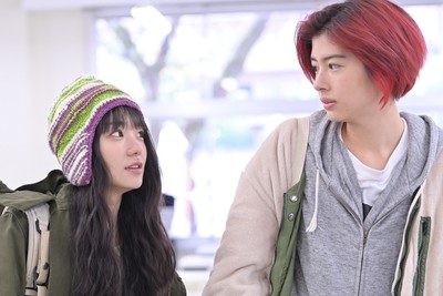 場面写真1 佐久間由衣&奈緒