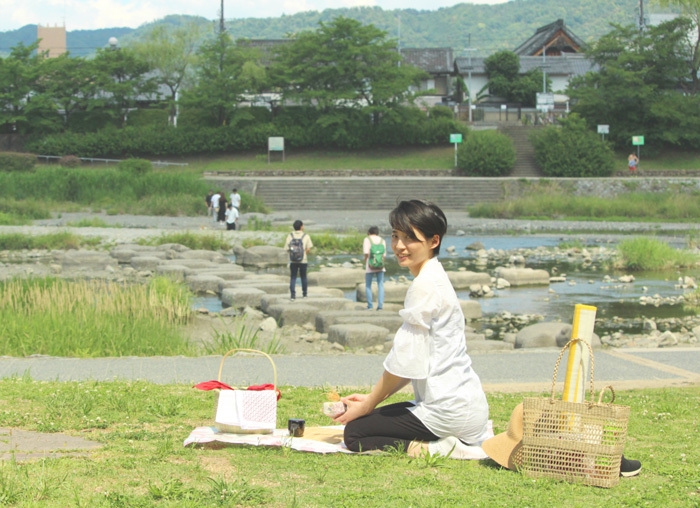 京都・鴨川で野点ピクニック