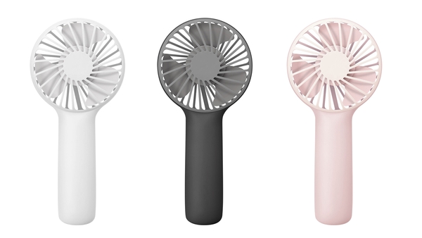 ホワイト、ブラック、ピンク