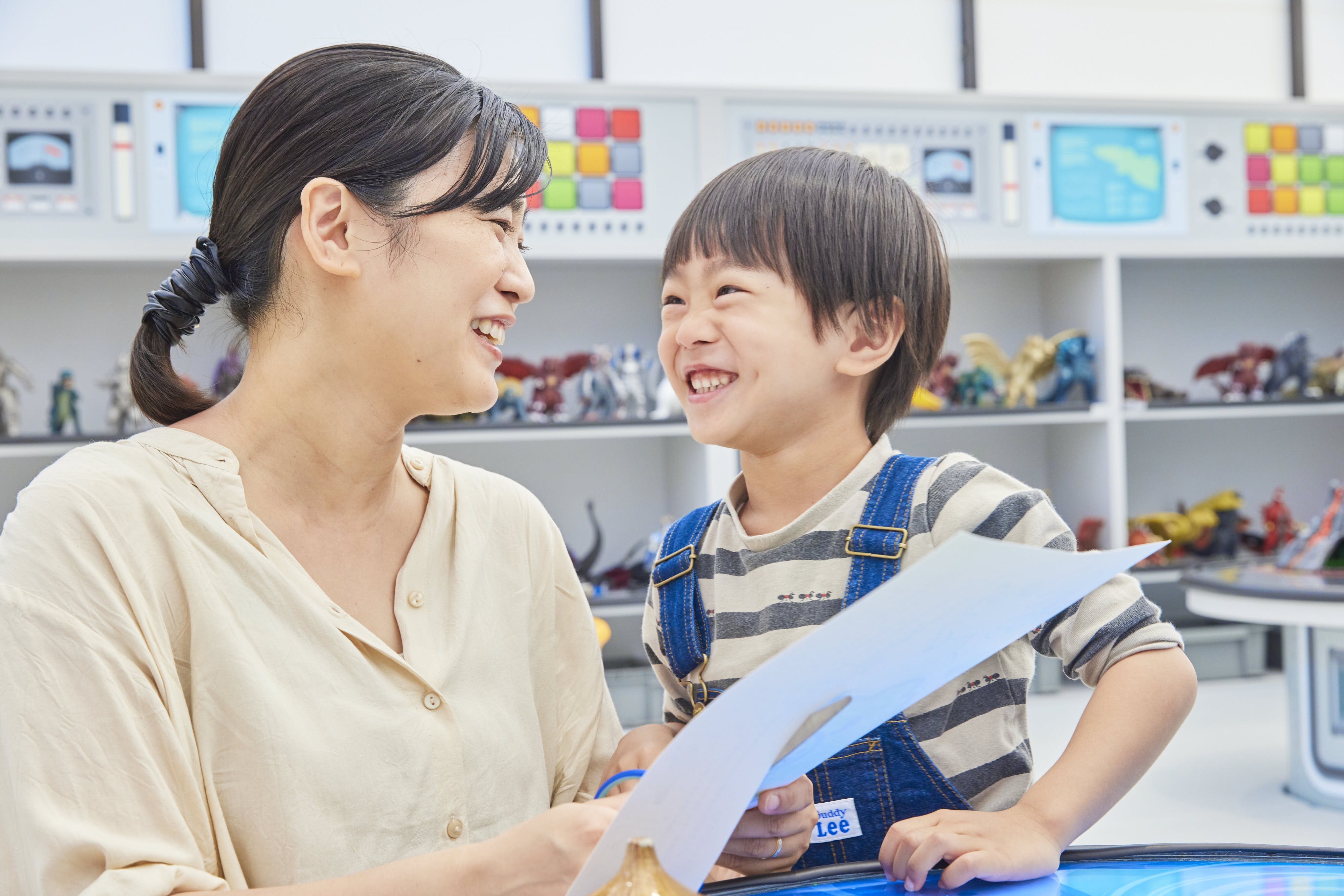 家族で一緒にクラフト体験！『ちびゴジラなかよしこうさく』いよいよ明日、7月8日より開始