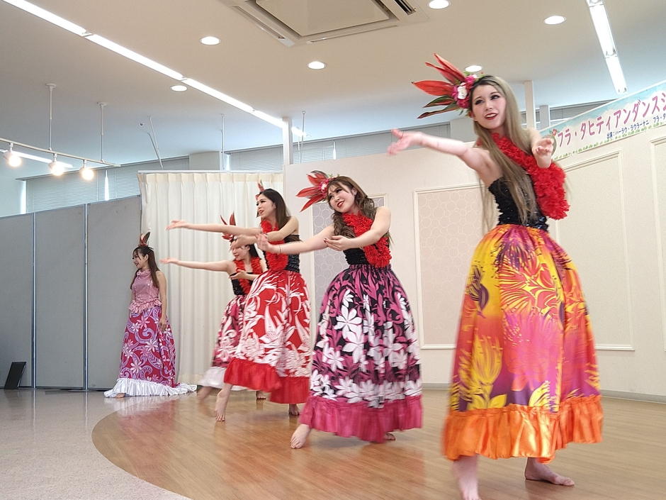 フラ・タヒティアンダンスショー
