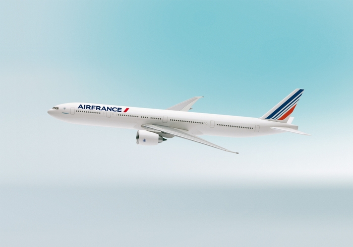 エールフランス機影　ボーイングB777-200