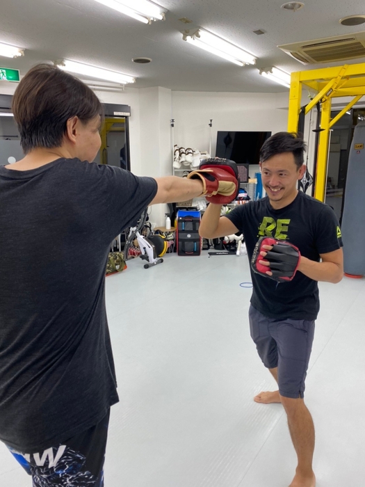 キックボクシングで楽しくトレーニング!