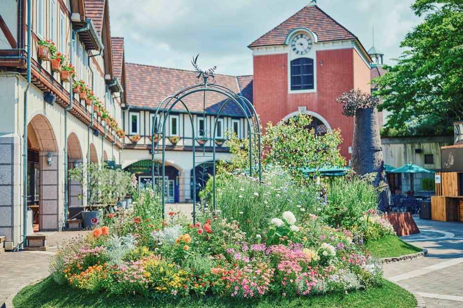 四季折々に彩る「ウェルカムガーデン」