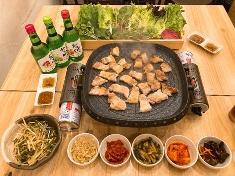 韓国食堂 韓味楽 サムギョプサル俯瞰図