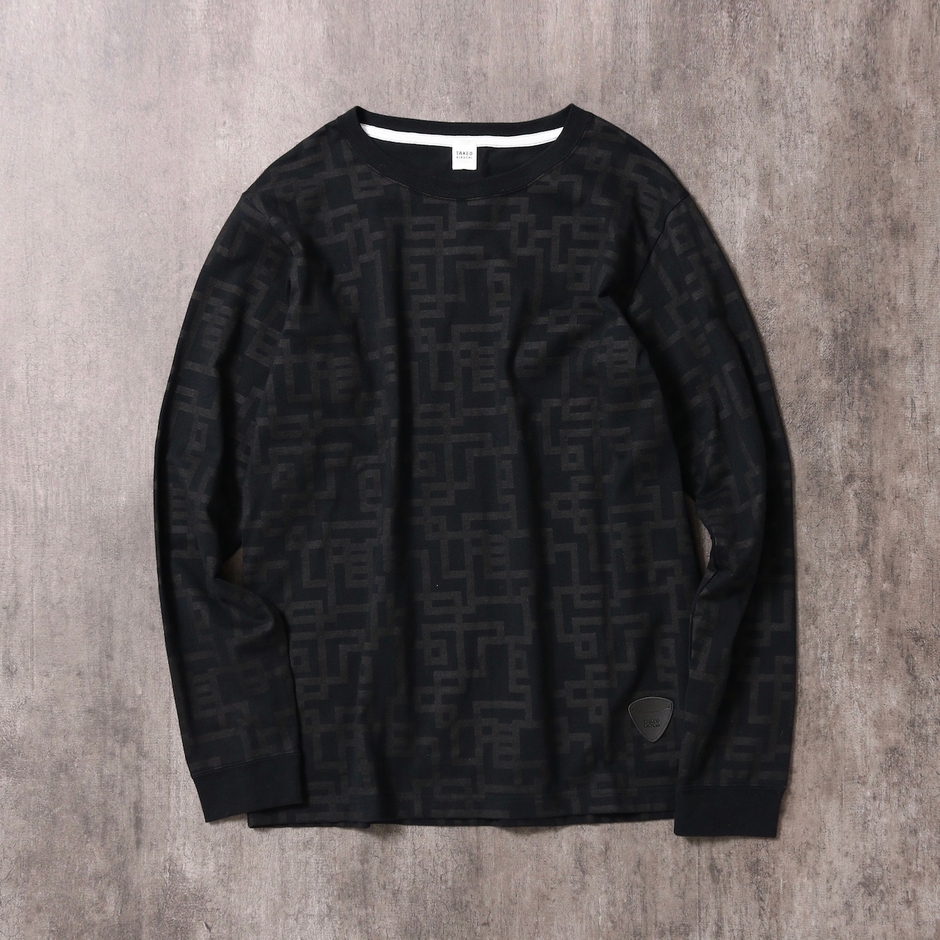 総柄Tシャツ¥12,100(税込)