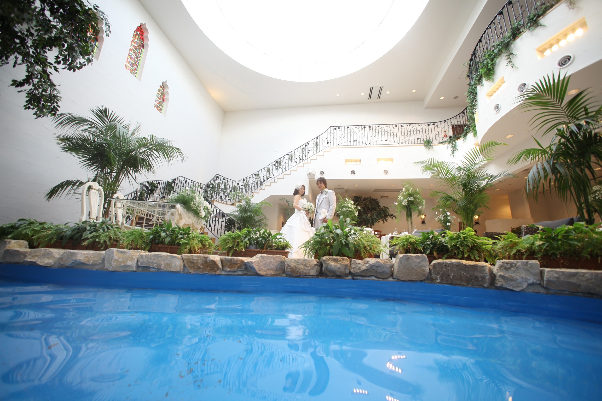 屋内に泉のあるめずらしい空間