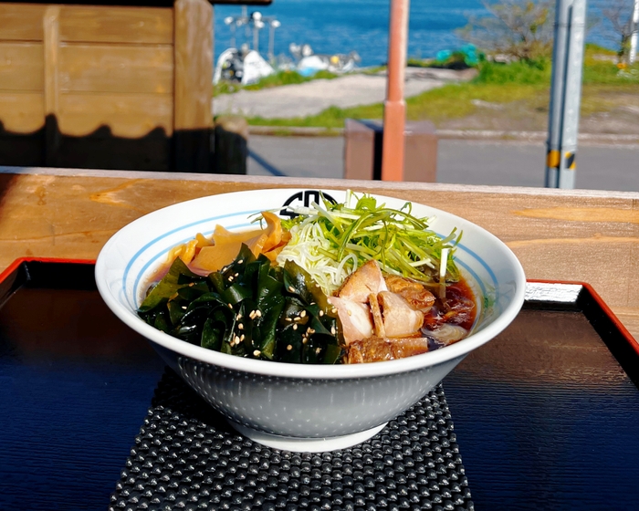 知夫里島天然わかめらあ麺