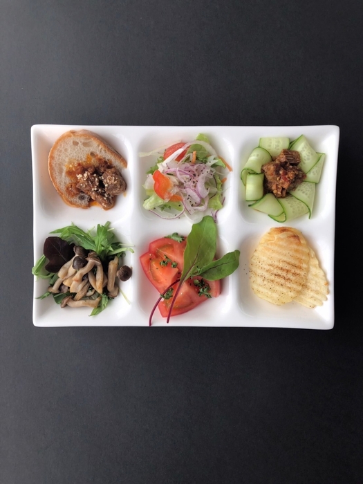 おつまみプレートも!