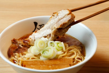 大阪で行列を生み出すラーメン店を運営する UNCHIグループが10月下旬に東京2号店を赤坂にオープン！