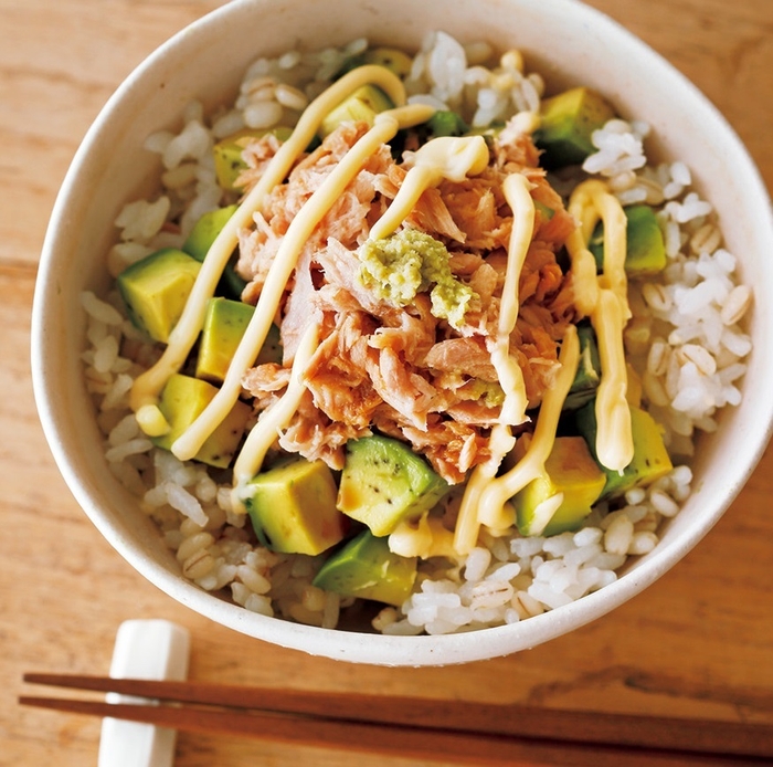 ツナとアボカドののっけご飯