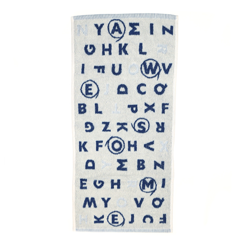 「フェイスタオル Alphabet」価格：429円／サイズ：W34×H74cm／アルファベットを散りばめたデザインのフェイスタオル。