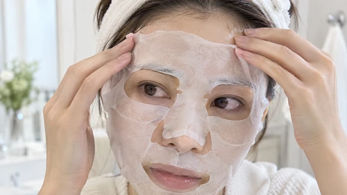 シートマスク、絶妙に届かない「顔のフチ」そのままにしていませんか？