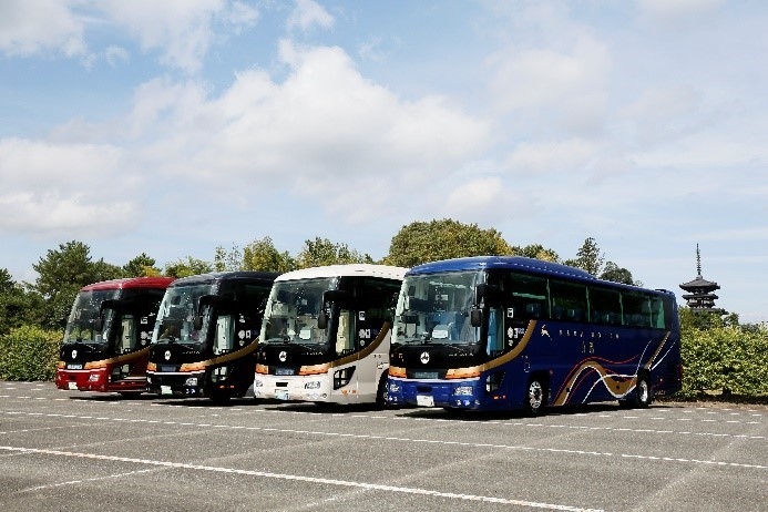 貸切バス特別車両「四神シリーズ」